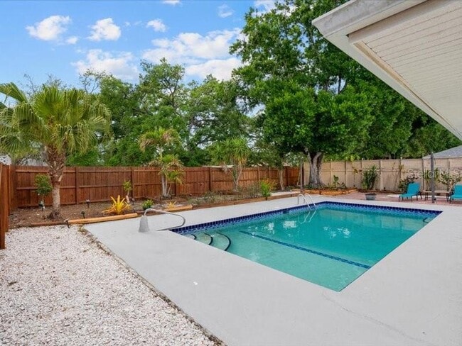 Building Photo - 2226 Fairfield Ave