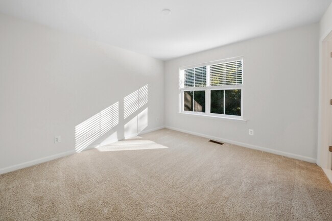 Building Photo - 375 Tumblers Wy
