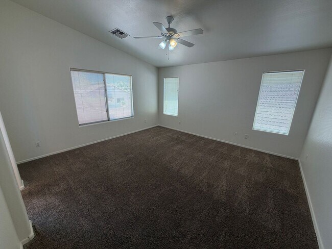 Building Photo - 6631 S 18th Ln