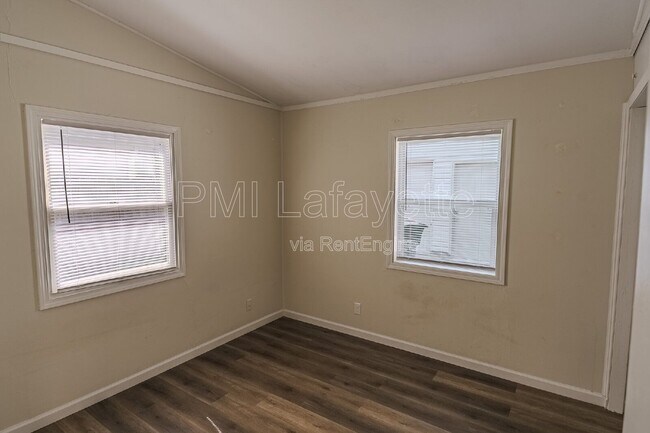 Building Photo - 2760 Medford St