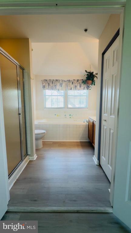 Building Photo - 6615 Buskin Ln