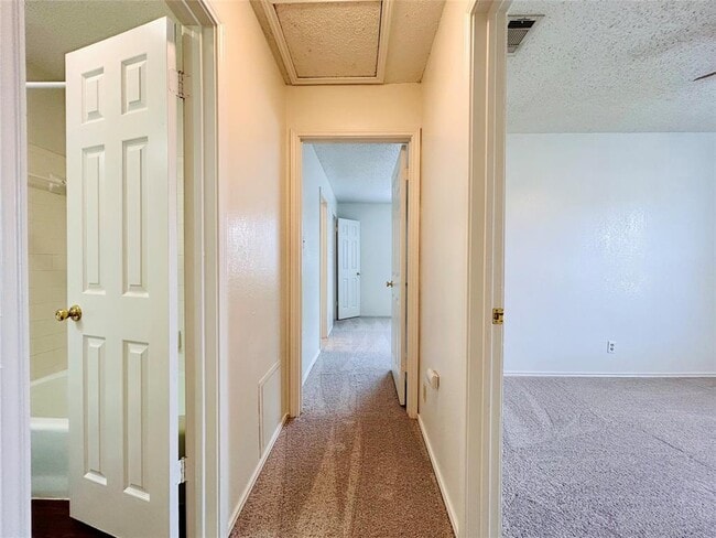 Building Photo - 9300 Kempler Dr