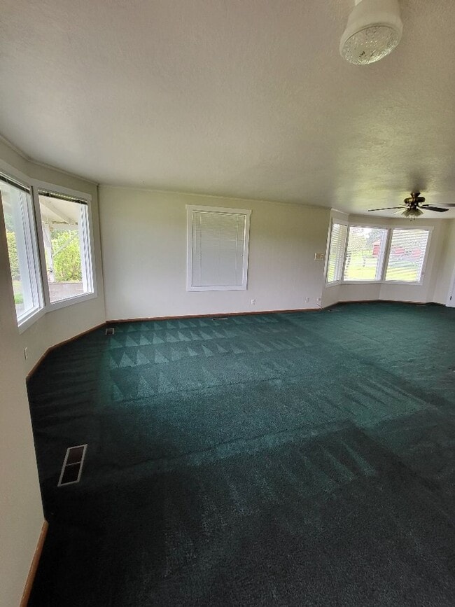 Building Photo - STATUS: *PENDING APPLICATION*| R98C | $2095.00