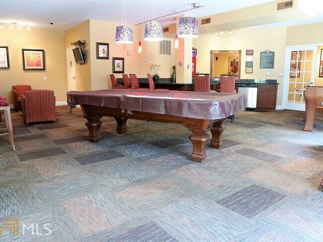 Building Photo - 10 Perimeter Summit Blvd