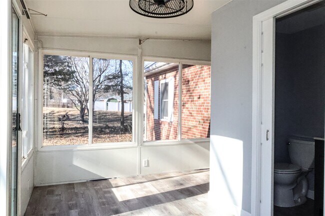 Building Photo - 934 Forder Rd