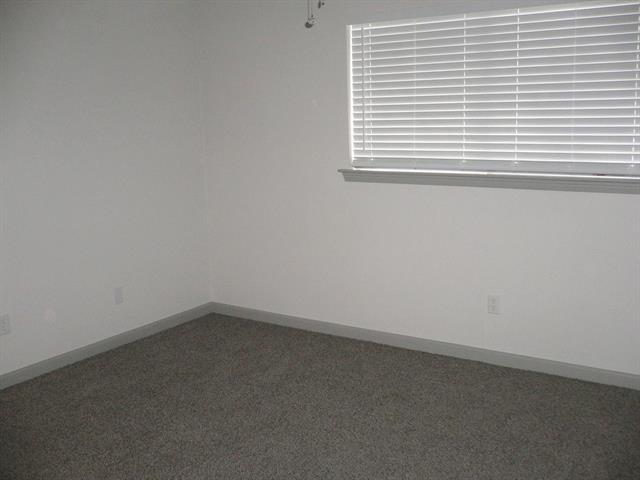 Building Photo - 9820 Park Ln Pl