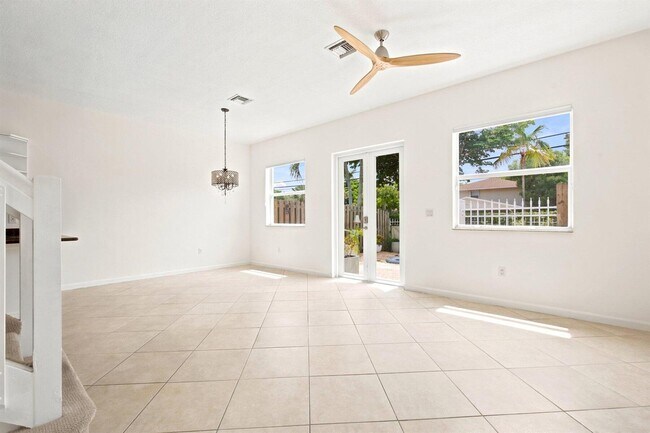 Building Photo - Northeast 18th Avenue, Fort Lauderdale, FL 33304 - 3 BR 2.5 BA townhouse