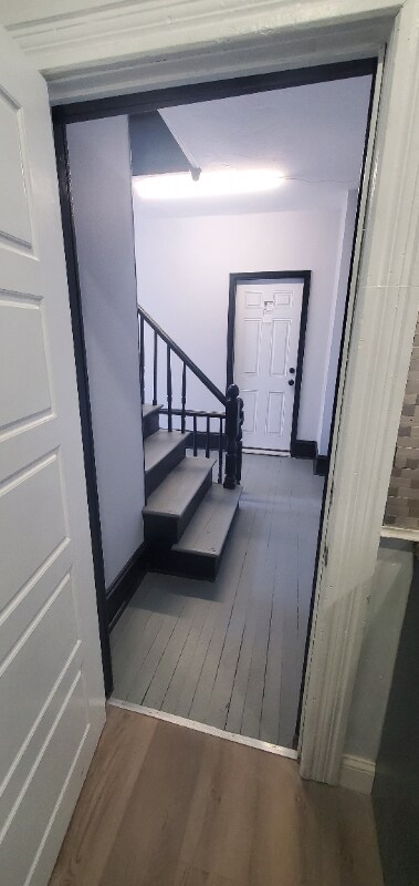 Building Photo - 132 Millbury St