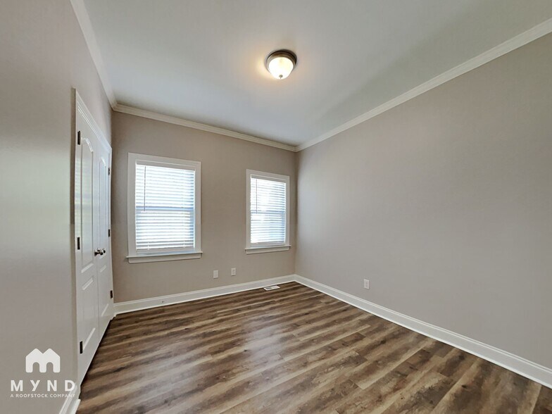 Building Photo - 209 Boulder Dr