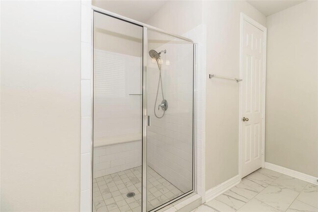 Building Photo - 3010 Flora Manor Dr