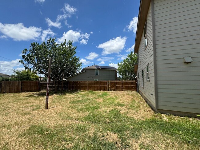 Building Photo - 4-Bedroom Home in Mission Del Lago – Historic South San Antonio