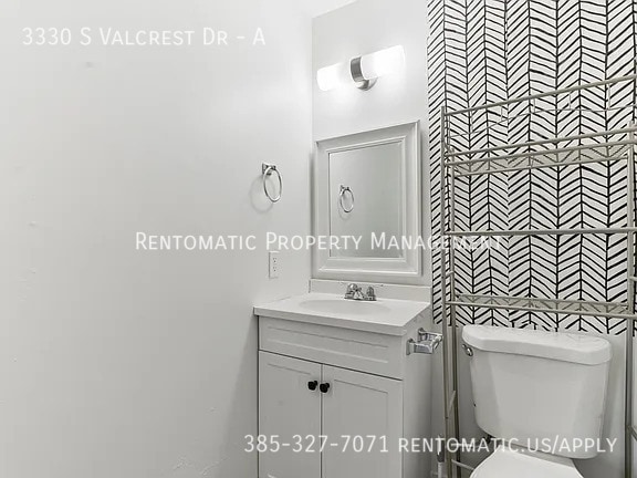 Building Photo - 3330 Yellow Rose Cir