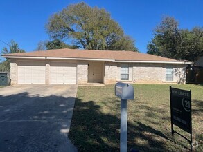 Building Photo - 3 Bedroom 2 Bathroom Georgetown Home