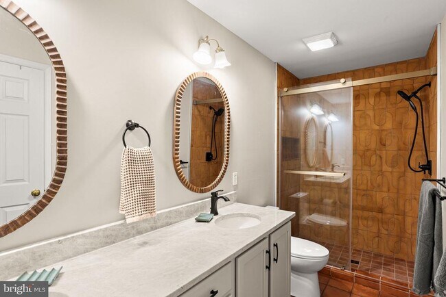 Building Photo - 2082 Deer Run Dr