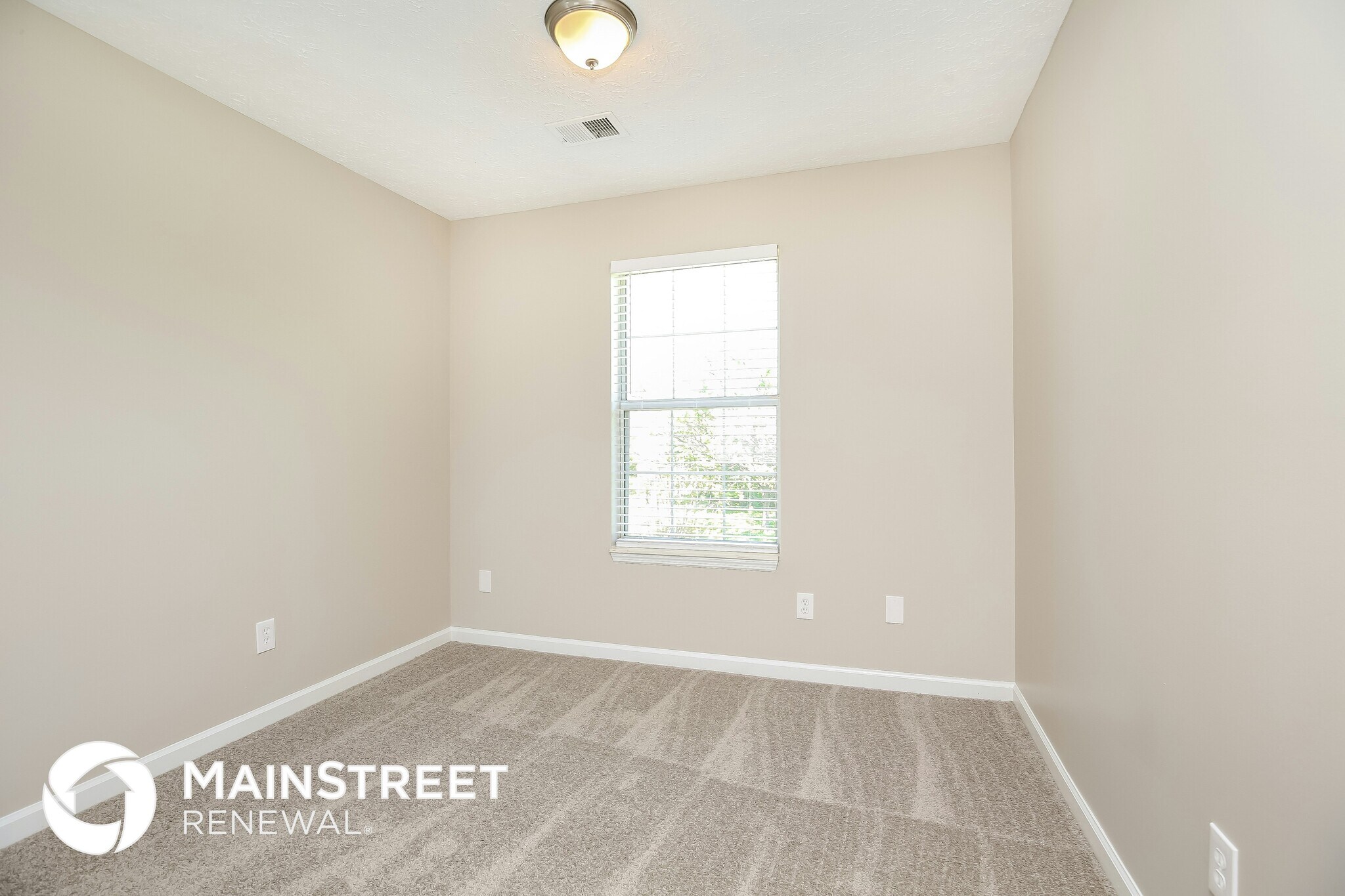 Building Photo - 1012 Oak Ridge Ct