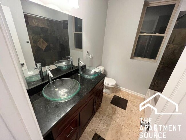 Building Photo - 2249 S Bell Ave