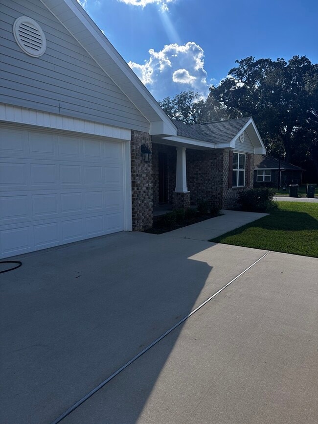 Building Photo - 4 bed/2 bath New Construction Home in Ember's Ridge Minutes from NAS!!