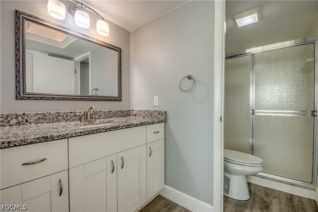 Building Photo - 2526 SE 16th Pl