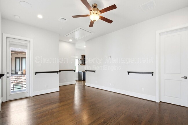 Building Photo - 2119 Taft St