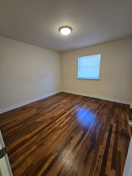 Building Photo - 5238 Goolsby Ct