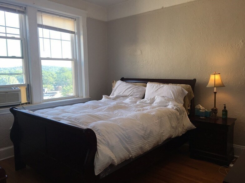 Building Photo - 1691 Commonwealth Avenue