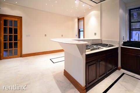 Building Photo - 855 7TH Ave