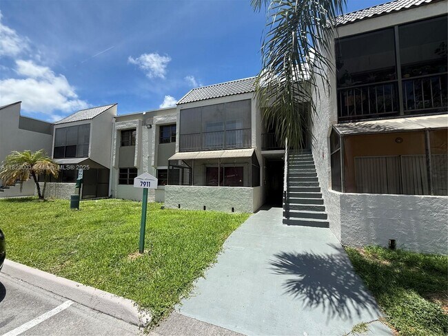 Building Photo - 7911 SW 104th St