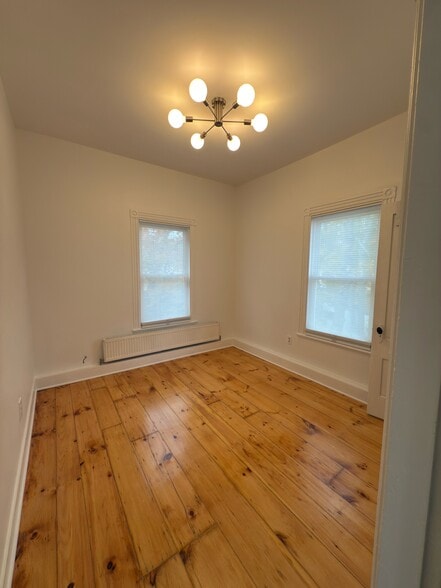 Building Photo - 1058 Forest Ave