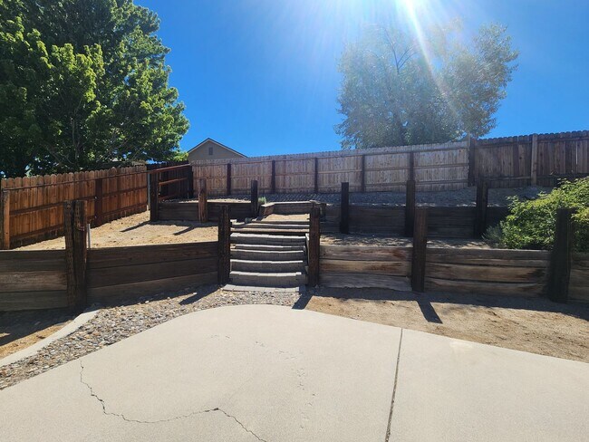 Building Photo - Home For Rent in Sunridge