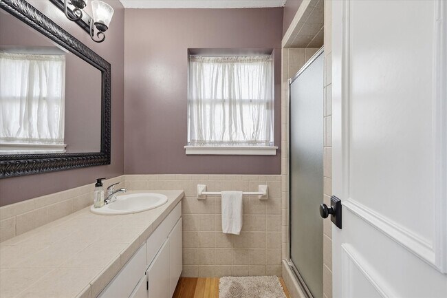 Building Photo - 217 E Louella Dr