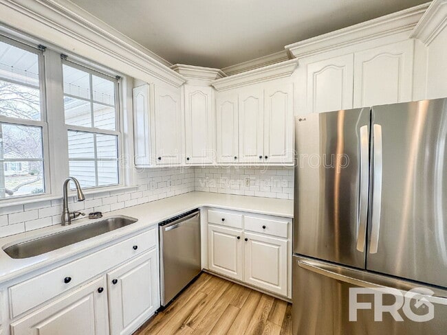 Building Photo - 115 Remount Rd