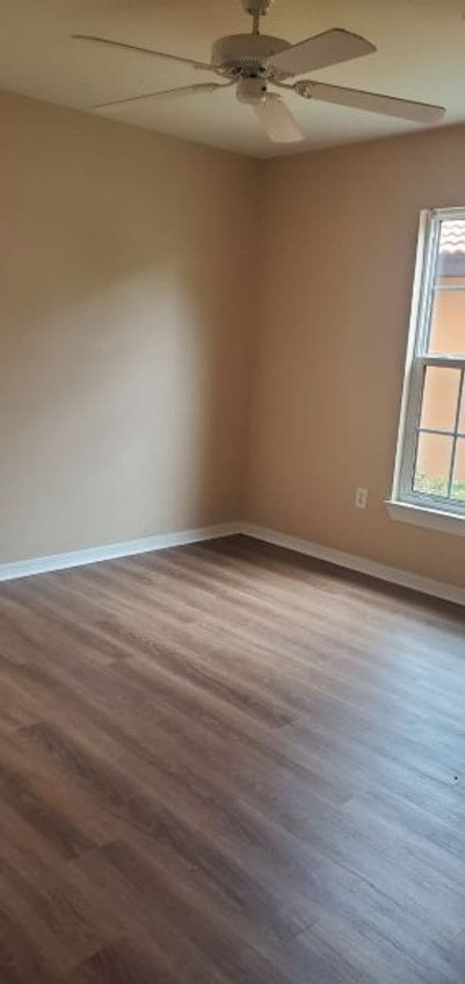 Building Photo - First Floor 2/2 in Gated Cypress Fairway !!