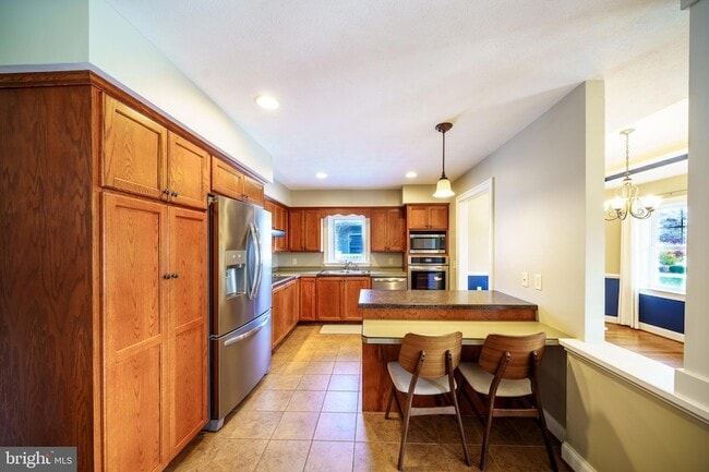 Building Photo - 2616 Greenport Dr