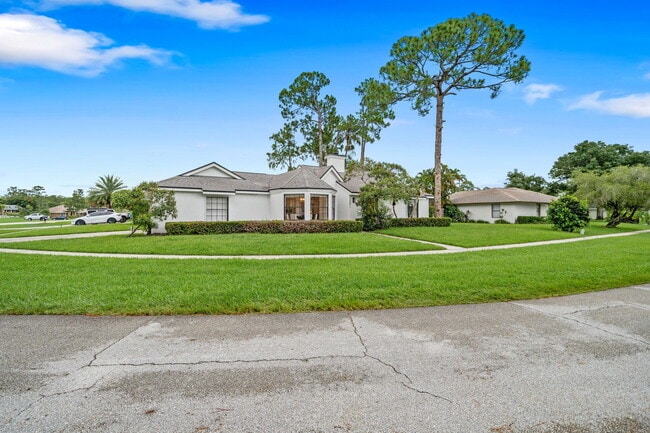 Building Photo - 13571 Jonquil Pl