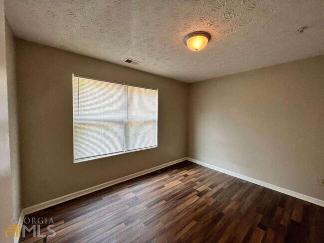 Building Photo - 13101 Fairington Ridge Cir