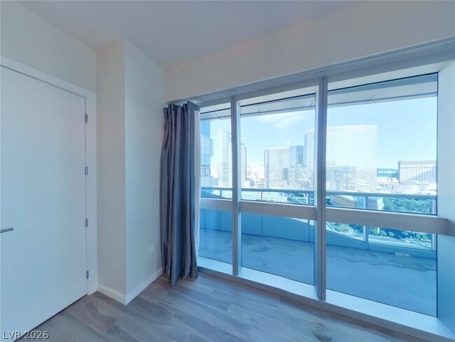 Building Photo - 4471 Dean Martin Dr