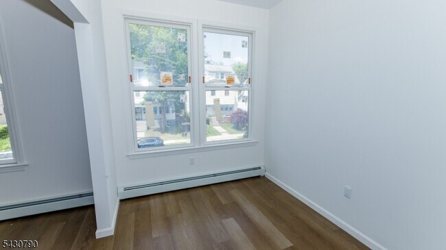 Building Photo - 182 Ellery Ave