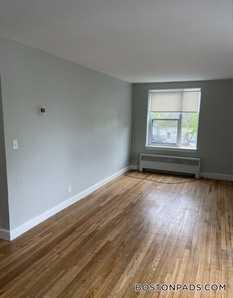 Building Photo - 346 Union St