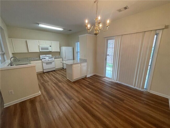 Building Photo - 4085 Howell Park Rd