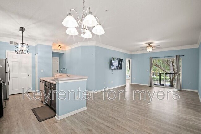 Building Photo - 11530 Villa Grand