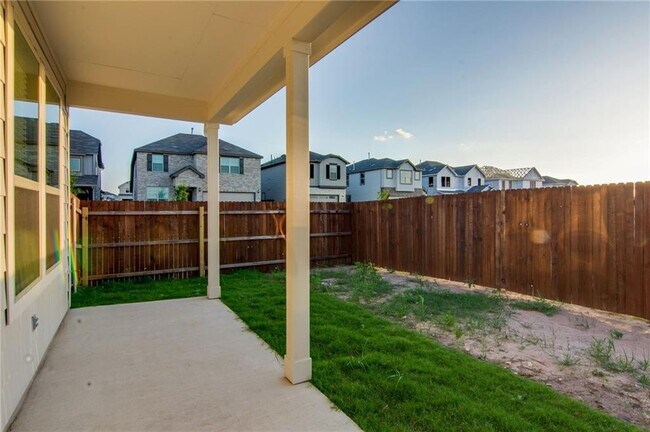 Building Photo - 15900 Cessida St
