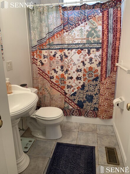 Building Photo - 340 Franklin St