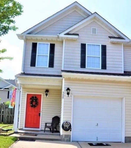 Building Photo - 305 Garcia Dr