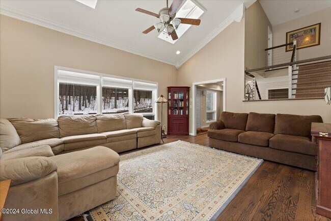 Building Photo - 7 Hill Rd