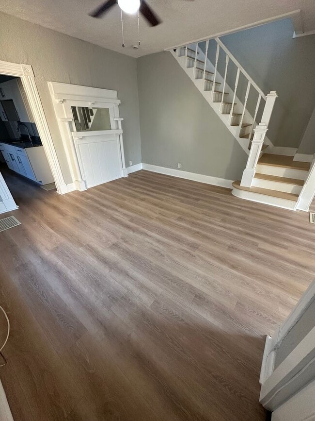 Building Photo - BEAUTIFUL RENOVATED NEW 4 BEDROOM 2 BATH H...