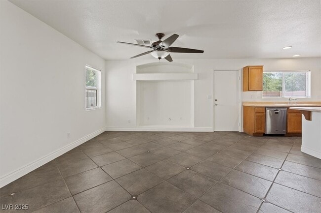 Building Photo - 1676 Victor Hugo Ln