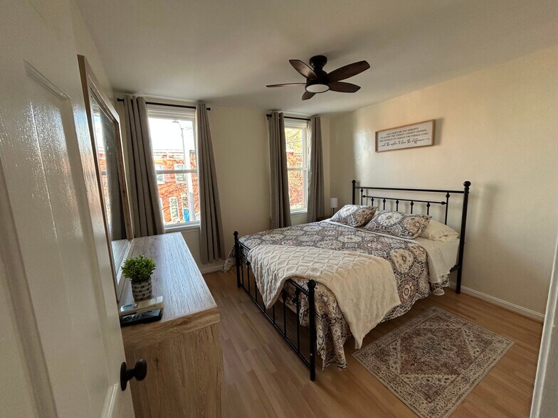 Building Photo - 114 N Collington Ave