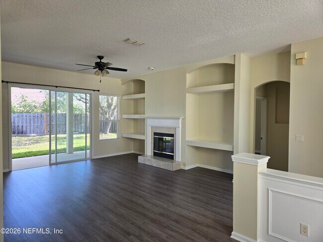 Building Photo - 1928 W Willow Branch Ln