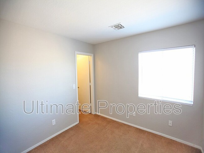 Building Photo - 22541 W Lasso Ln