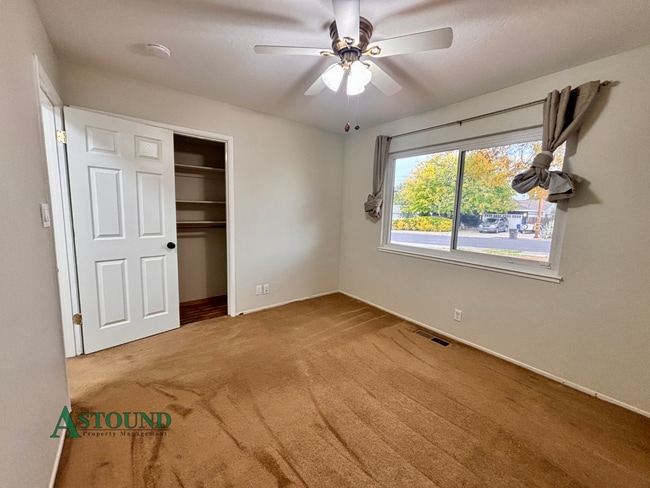 Building Photo - 2361 Panoramic Dr